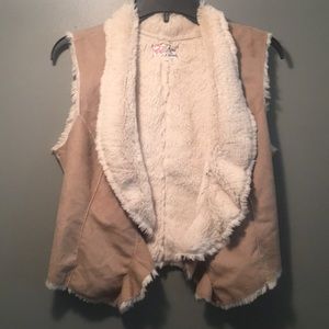 Junior’s Faux Fur and Suede Vest